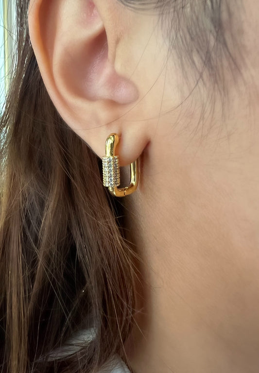 Fleur Pave Huggies image 1