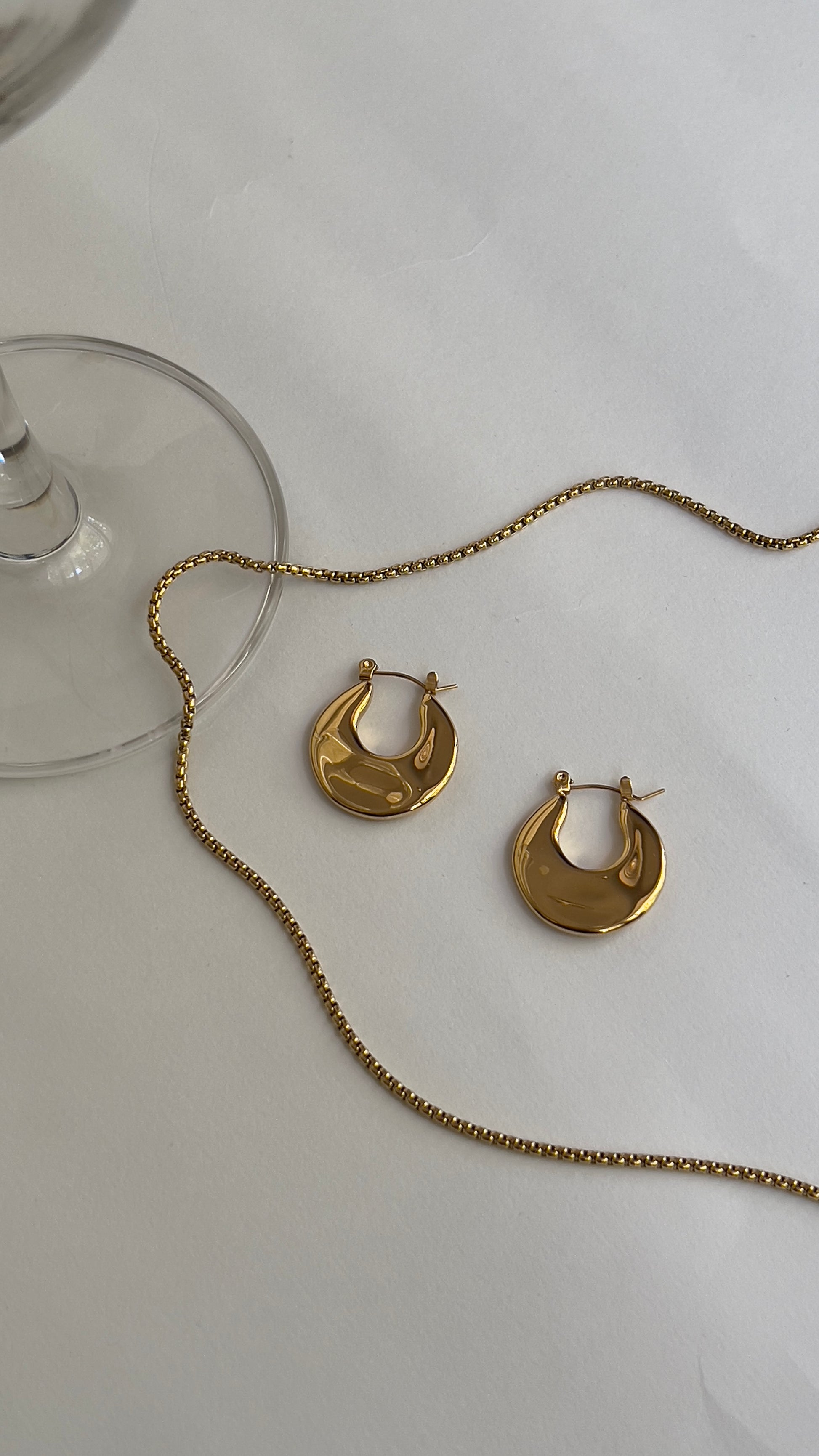Leah Hoops image 0