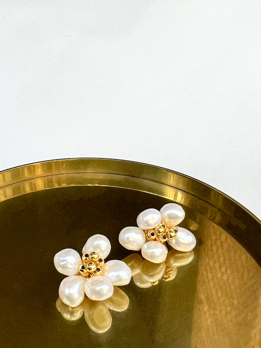 Lily Earrings image 0