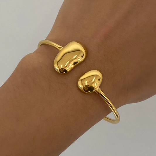 Valencia Cuff image 0