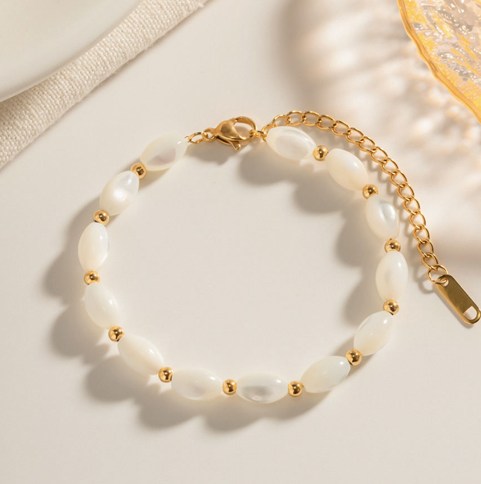 Sera Pearl Bracelet