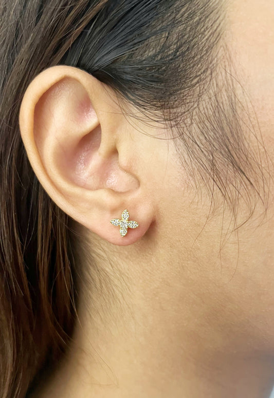 Clover Stud image 1