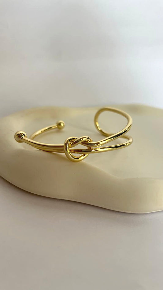 Vera Cuff image 0